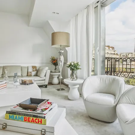 Exceptional Walk To Attractions Apartment Paris